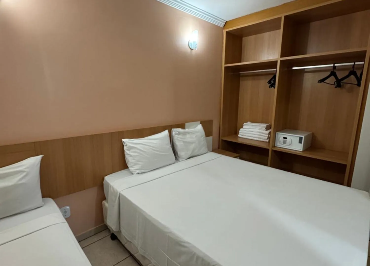Casa Para Ate 10 Pessoas Diroma Fiori Caldas Novas - Ymt - 417